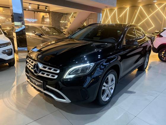MERCEDES-BENZ GLA 200 1.6 CGI FLEX STYLE 7G-DCT MERCEDES-BENZ GLA 200 1.6 CGI FLEX STYLE 7G-DCT